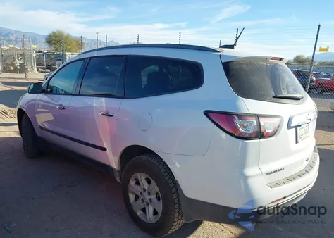 2017 Chevrolet Traverse Ls z USA, uszkodzony, nr VIN 1GNKRFKD3HJ328124